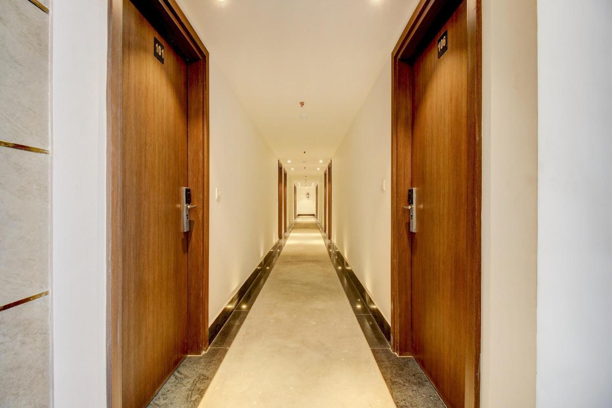Super Townhouse Oak Aurelia Grand Hotel Lucknow Ngoại thất bức ảnh