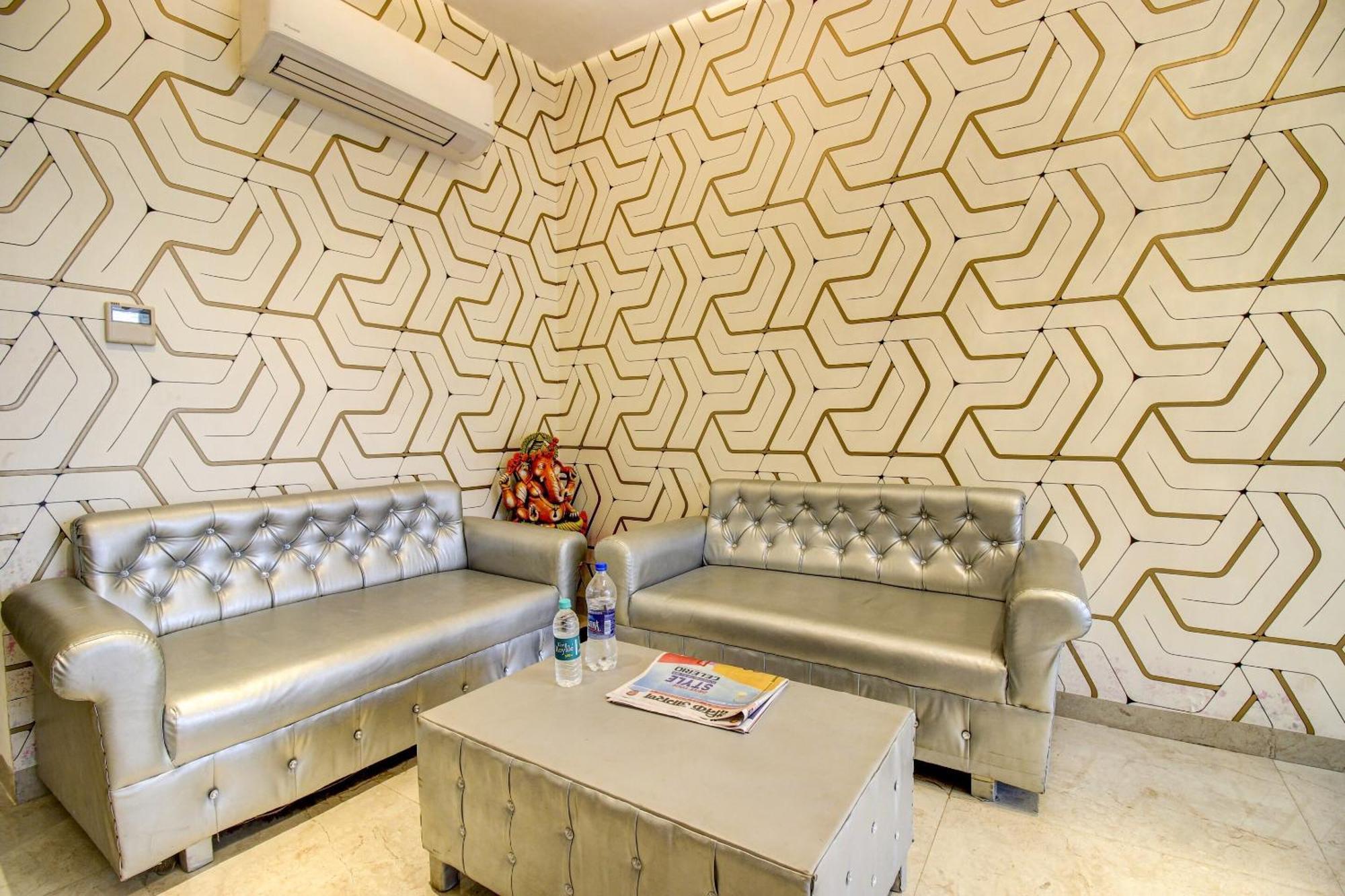 Super Townhouse Oak Aurelia Grand Hotel Lucknow Ngoại thất bức ảnh